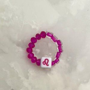 "LEO" HOROSCOPE MAGENTA PINK BEADED RING (ONE SIZE)